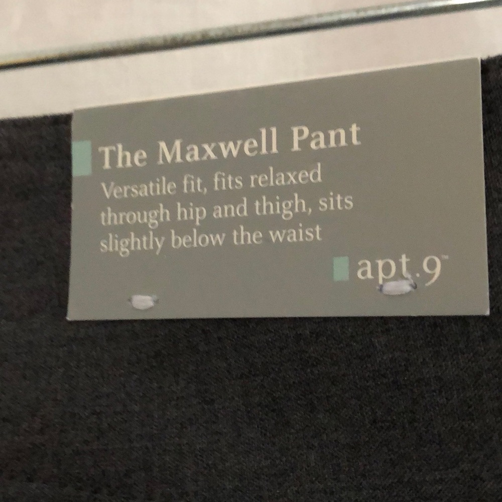 Apt. 9 cropped pants. - Picture 4 of 4